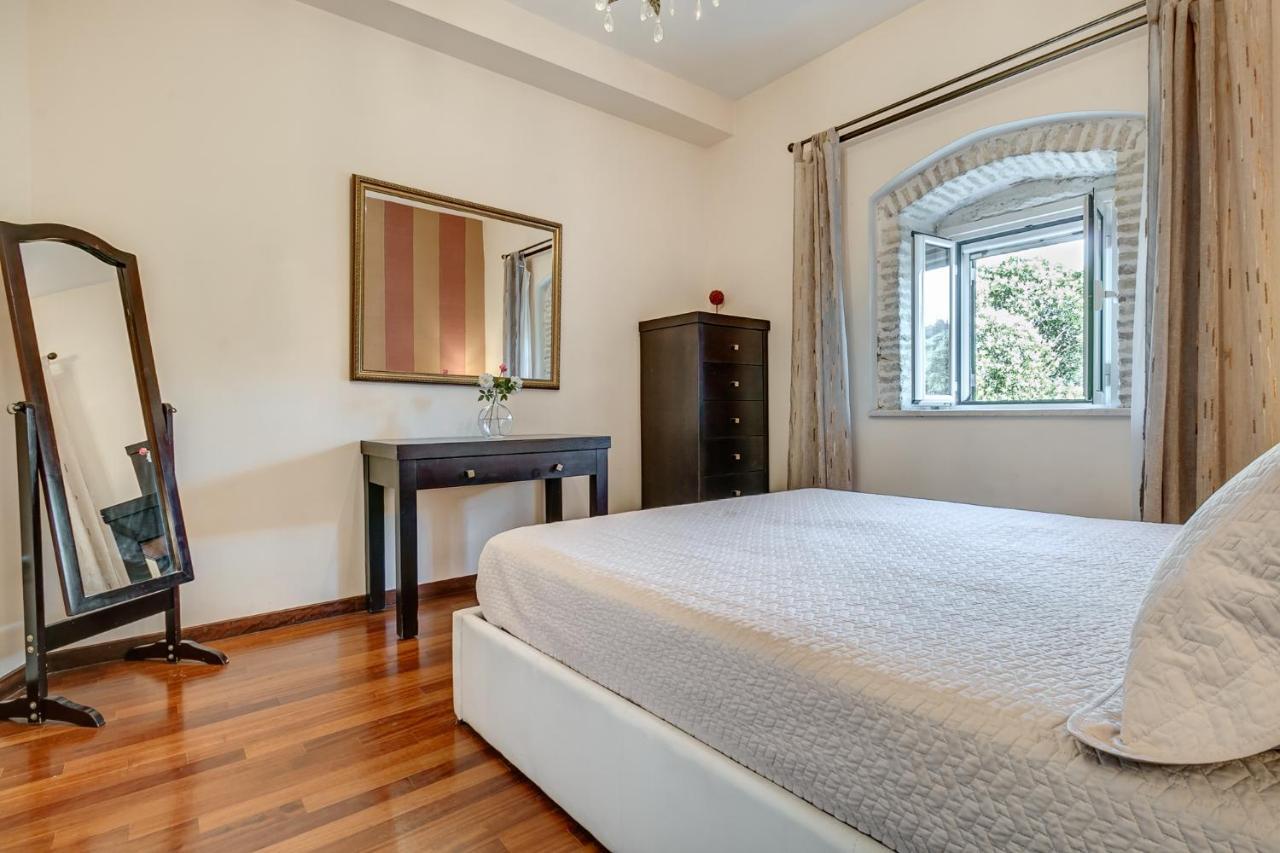 Ktima Loumoumba, Private Villa Guviá Kültér fotó