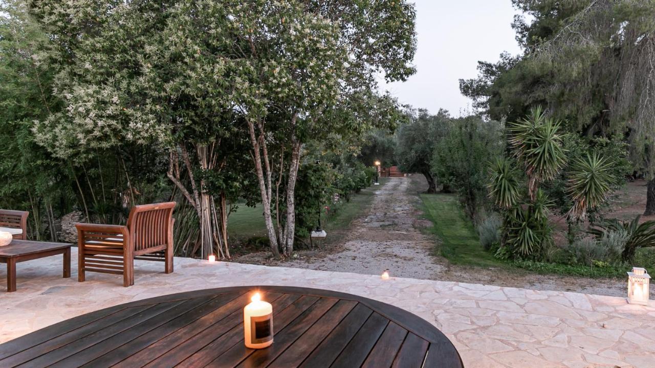 Ktima Loumoumba, Private Villa Guviá Kültér fotó